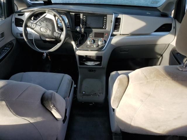 2018 Toyota Sienna L