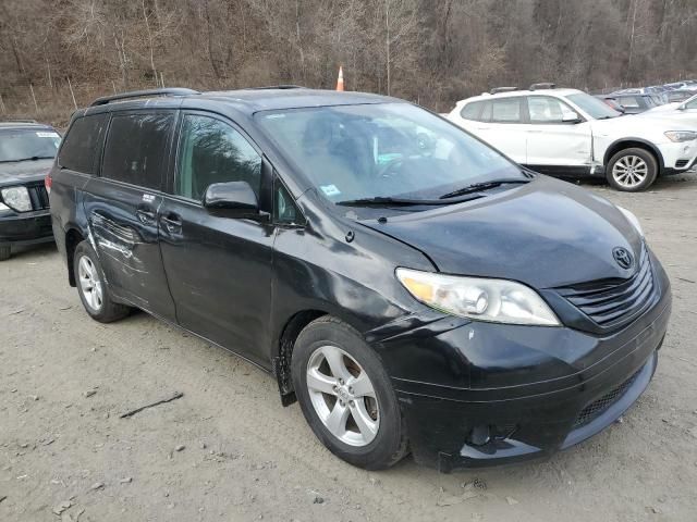 2014 Toyota Sienna LE