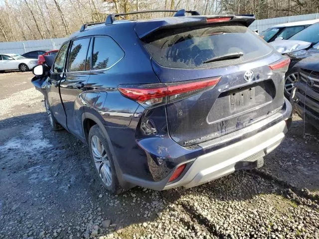 2021 Toyota Highlander Hybrid Platinum