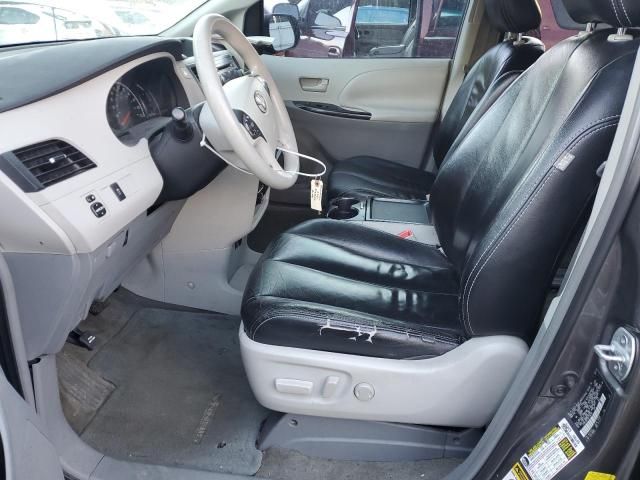 2011 Toyota Sienna LE