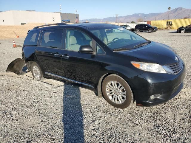 2017 Toyota Sienna XLE