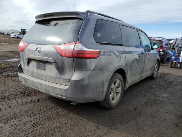 2016 Toyota Sienna LE