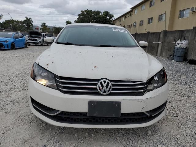 2014 Volkswagen Passat SE