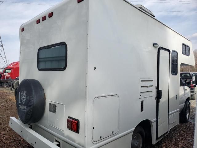 2017 Ford Econoline E350 Super Duty Cutaway Van