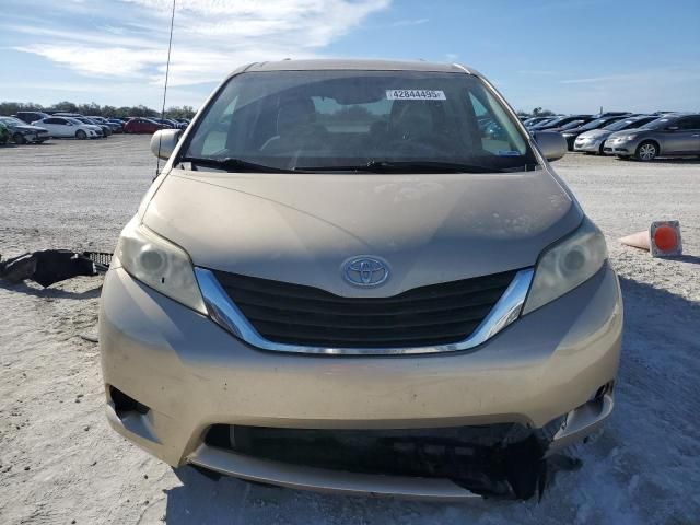 2012 Toyota Sienna LE