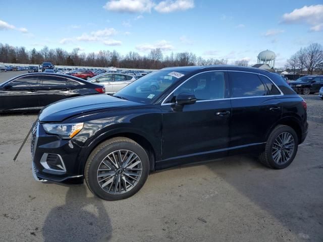 2022 Audi Q3 Premium 40