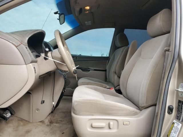 2005 Toyota Sienna CE