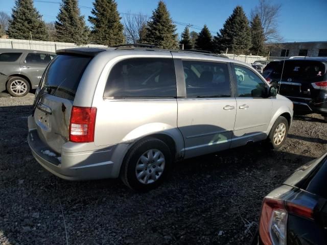 2010 Chrysler Town & Country LX