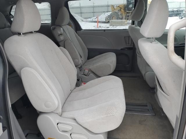 2012 Toyota Sienna LE