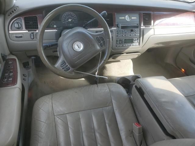 2004 Lincoln Town Car Executive