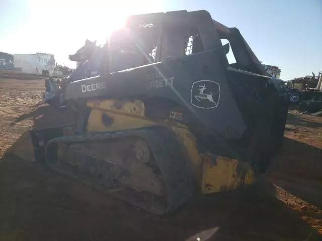 2021 John Deere 331G