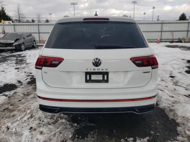 2022 Volkswagen Tiguan SE R-LINE Black