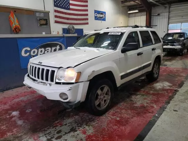 2005 Jeep Grand Cherokee Laredo