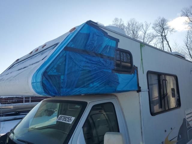 2004 Four Winds 2004 Ford Econoline E450 Super Duty Cutaway Van