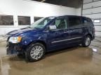 2015 Chrysler Town & Country Touring L