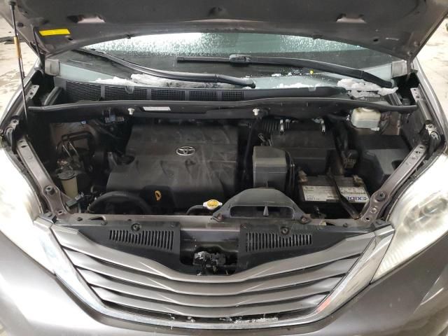 2013 Toyota Sienna XLE