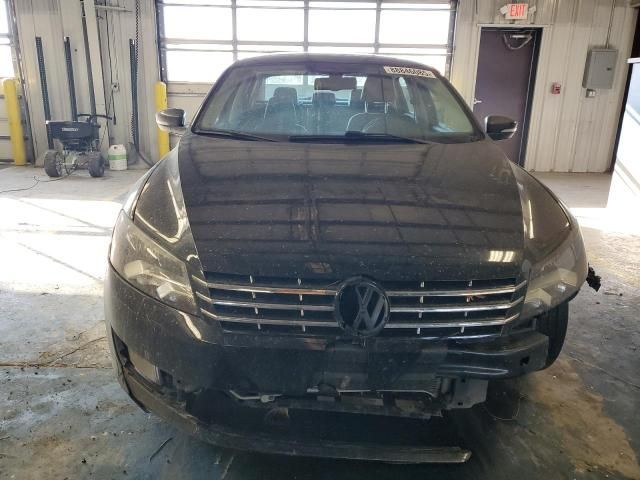 2015 Volkswagen Passat SEL