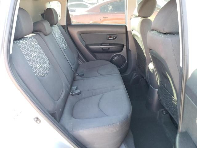 2011 KIA Soul +