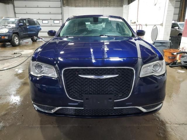 2017 Chrysler 300 Limited