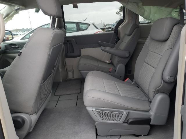 2009 Chrysler Town & Country LX