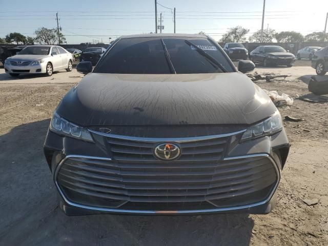 2022 Toyota Avalon XLE