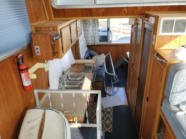 1985 Gibs Houseboat