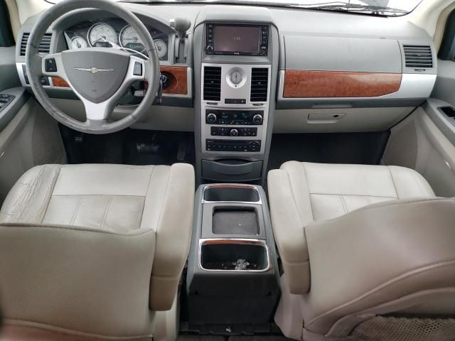 2009 Chrysler Town & Country Touring