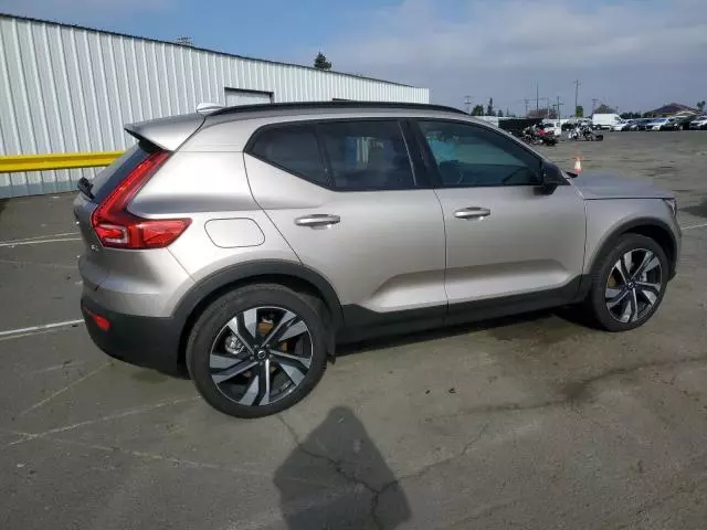 2023 Volvo XC40 Plus