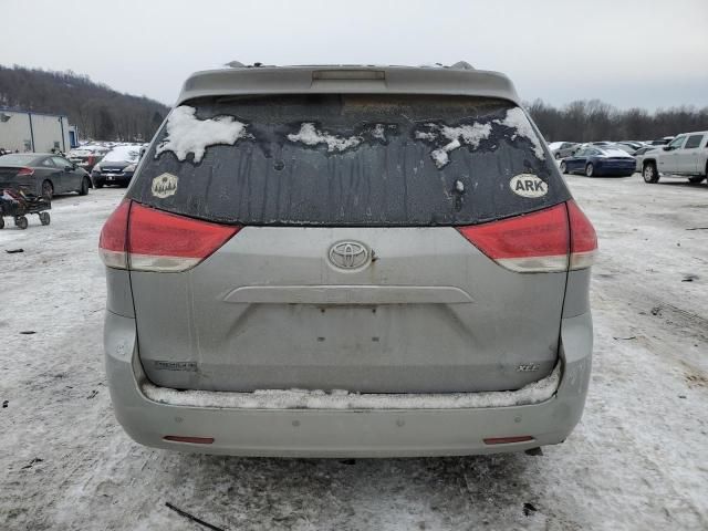 2011 Toyota Sienna XLE