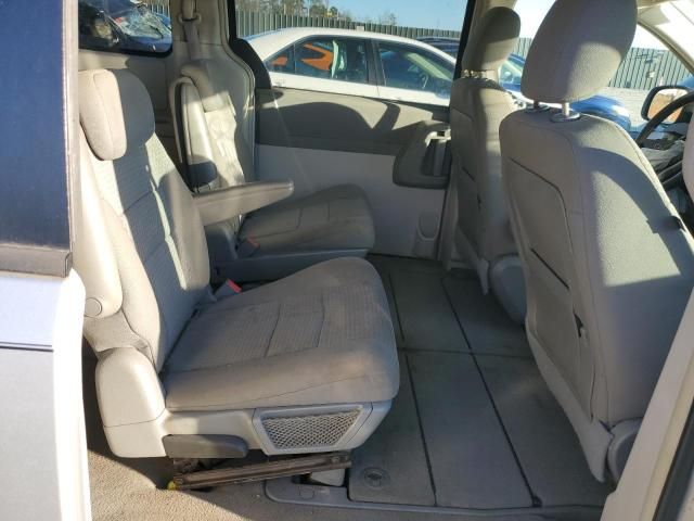 2008 Chrysler Town & Country LX