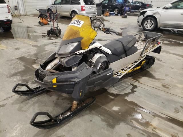 2016 Skidoo Snowmobile