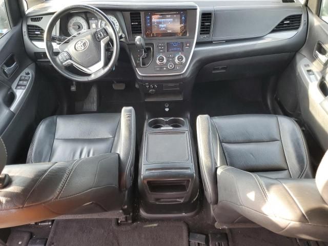 2017 Toyota Sienna SE