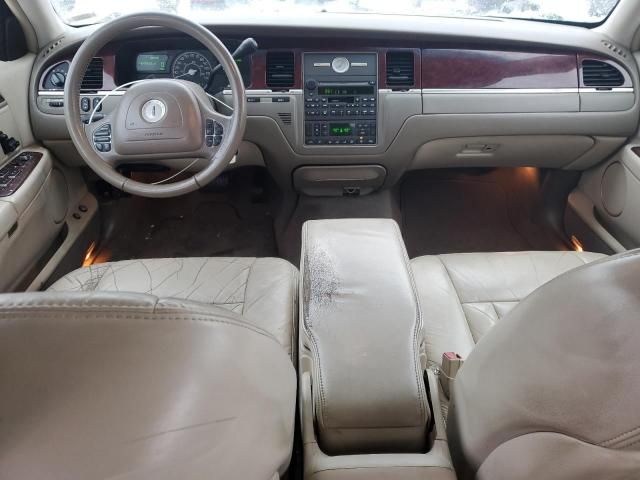 2003 Lincoln Town Car Executive