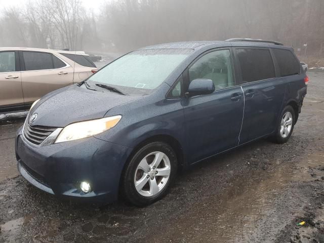 2011 Toyota Sienna LE