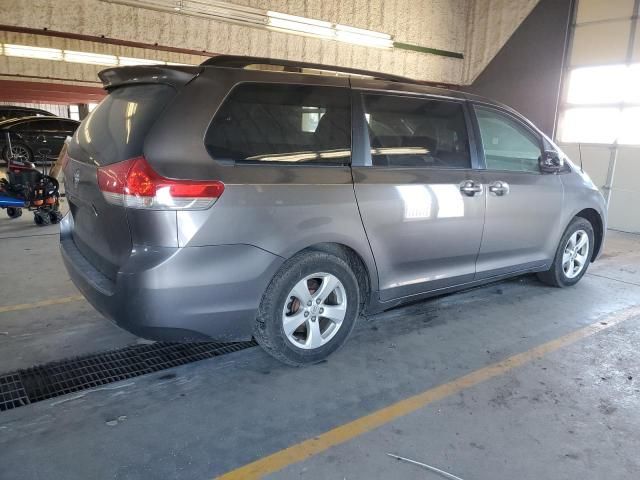 2013 Toyota Sienna LE