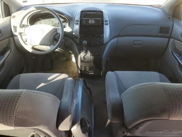 2009 Toyota Sienna CE