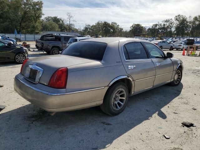 2001 Lincoln Town Car Signature