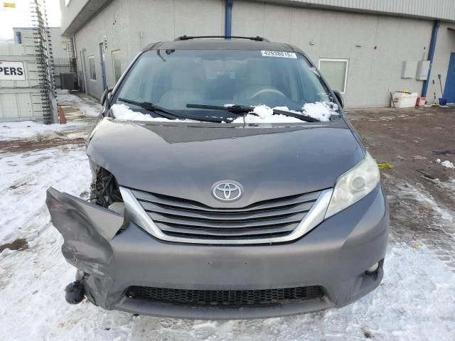 2013 Toyota Sienna XLE