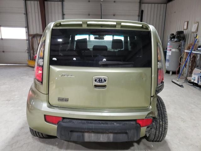 2010 KIA Soul +