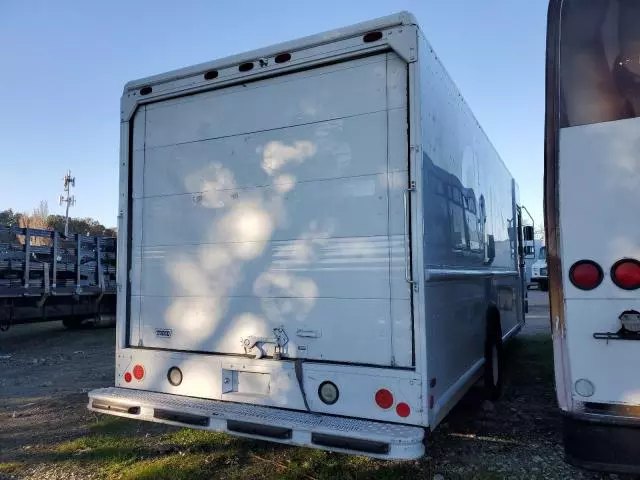 2010 Ford Econoline E450 Super Duty Commercial Stripped Chas