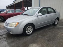 KIA Spectra Vehiculos salvage en venta: 2004 KIA Spectra LX