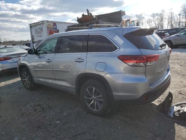 2017 Toyota Highlander SE