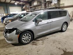 Chrysler Vehiculos salvage en venta: 2017 Chrysler Pacifica Touring L