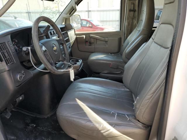 2016 Chevrolet Express G2500 LS