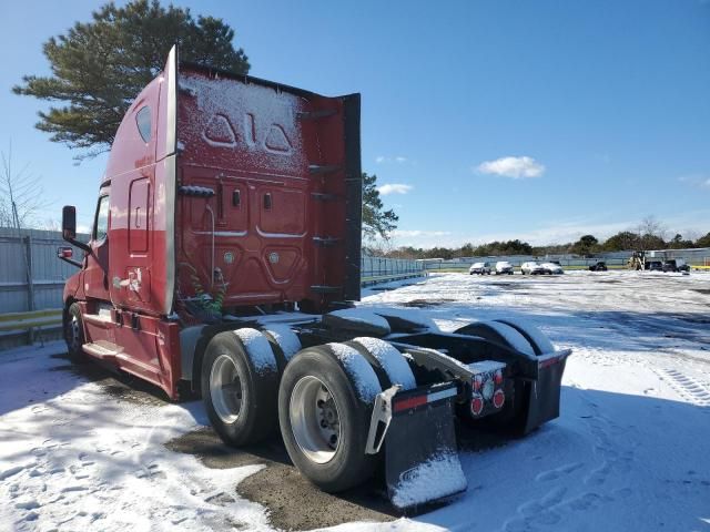 2019 Freightliner Cascadia 126