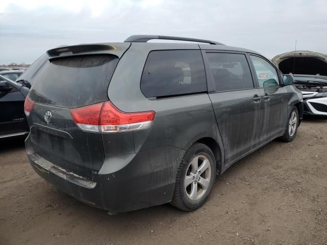 2014 Toyota Sienna LE