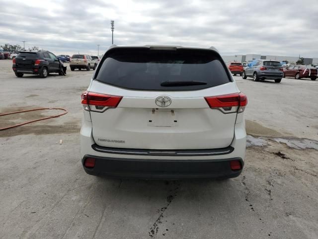 2019 Toyota Highlander LE