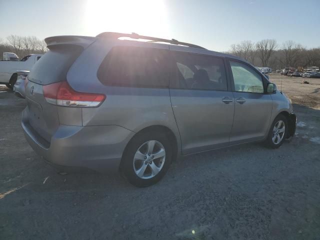 2013 Toyota Sienna LE