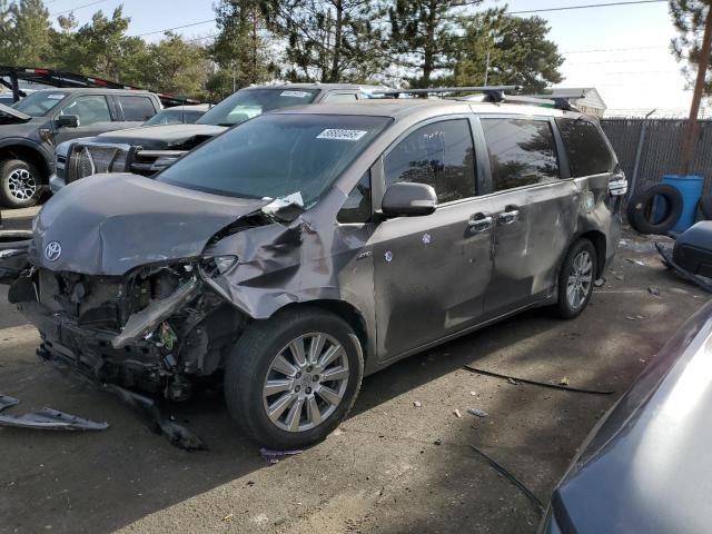 2017 Toyota Sienna XLE