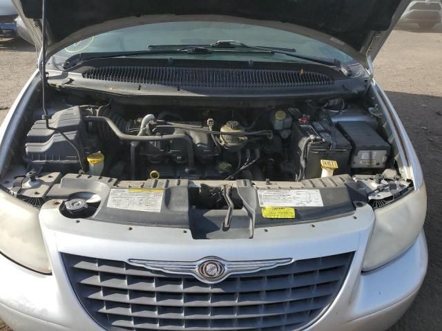 2004 Chrysler Town & Country